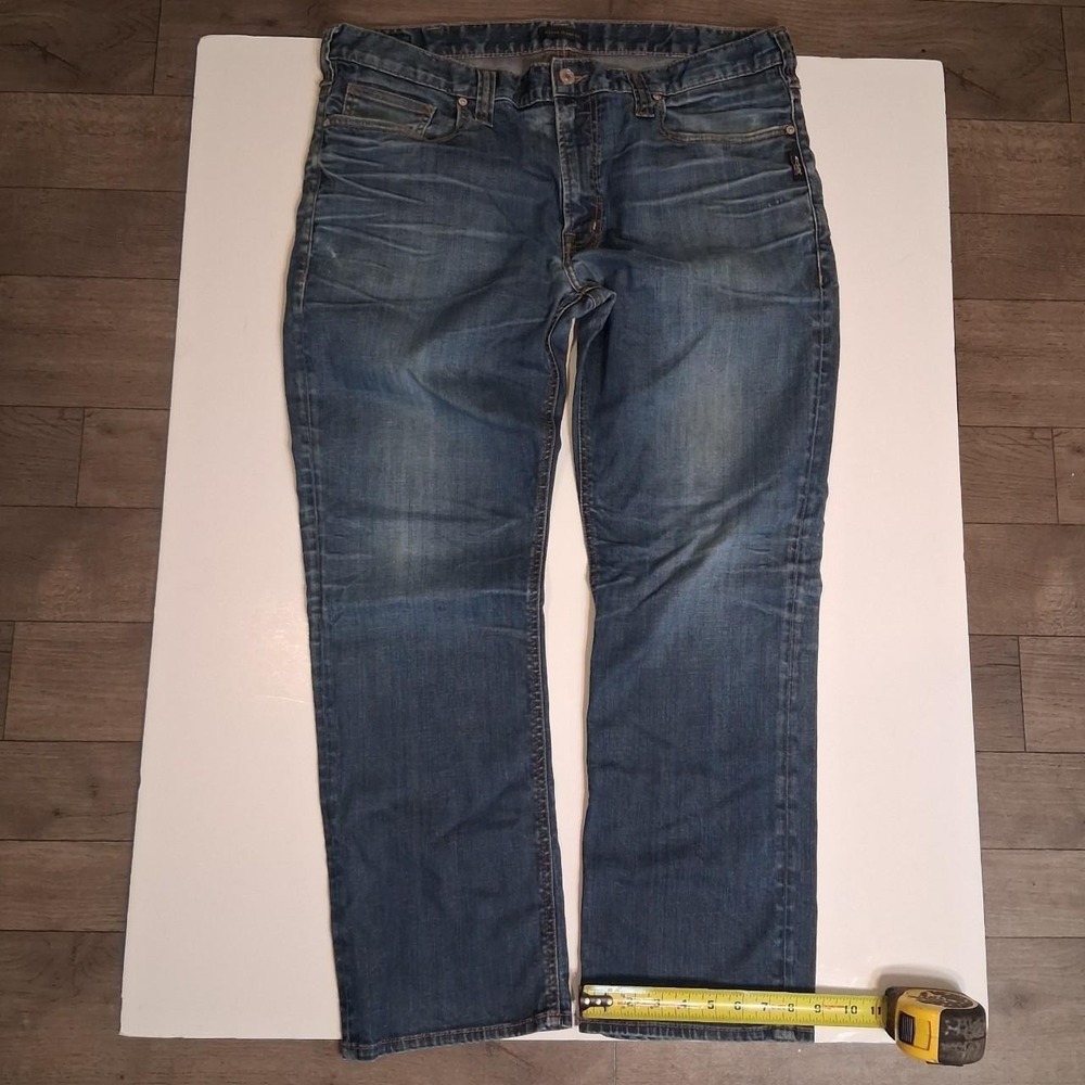 Mens Silver Jeans Co. blue denim jeans detailed back pockets baggy fit boot cut